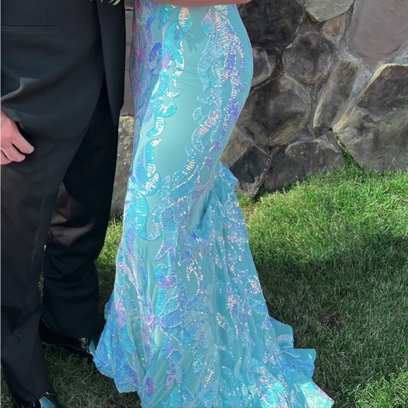Size 4 Worn ONCE Jovani Prom dress. No rips, no pulls, no stains - Picture 3 of 6